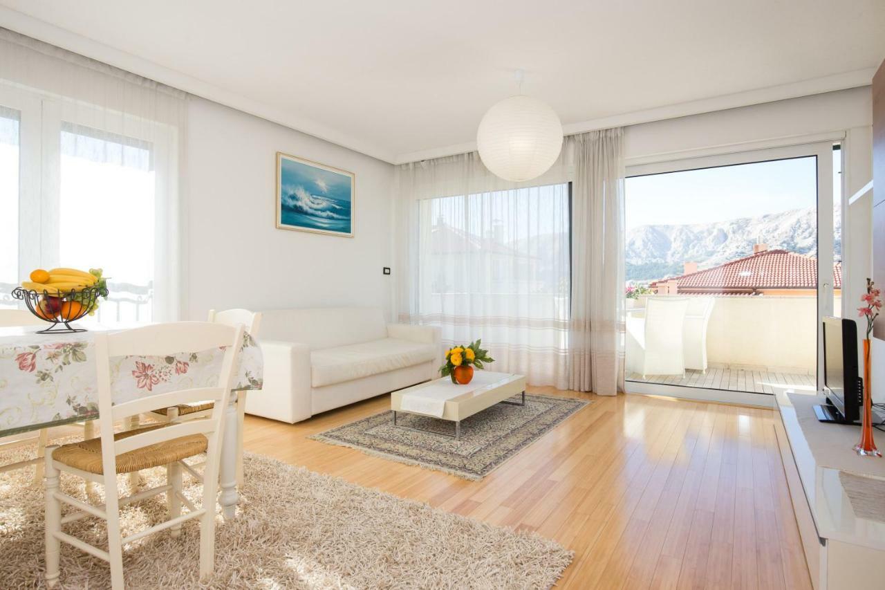 Apartments Ddd Baska  Exterior photo